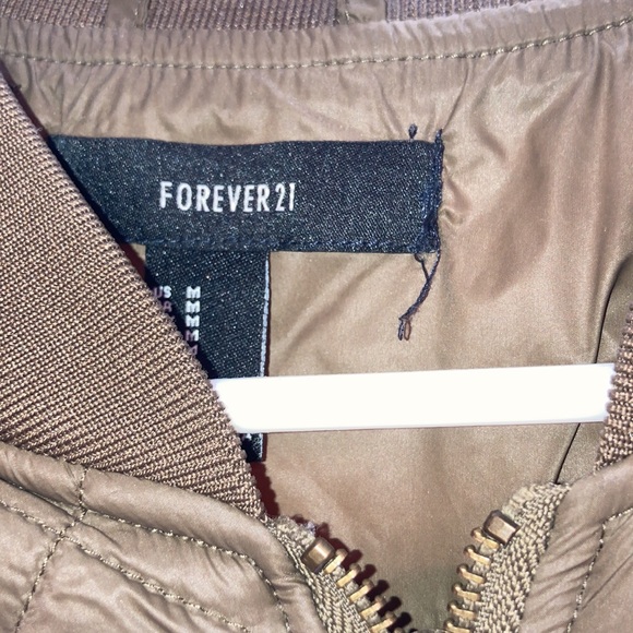 Quilted Ribbed cuff Jacket - Picture 2 of 5